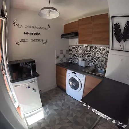 Daire Pretty 28m2, Swimming Pool, West Terrace